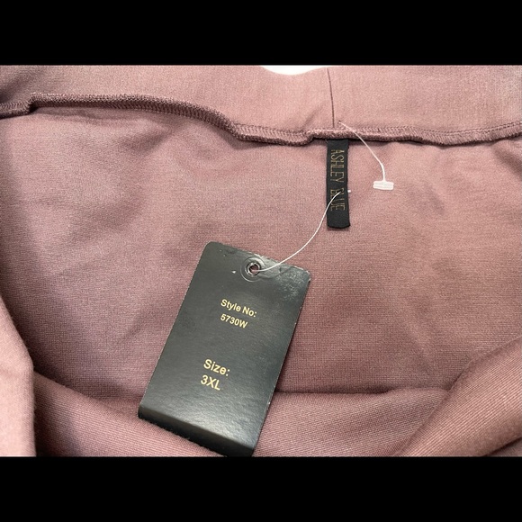 🍀Ashley Blue mauve stretch skirt with gold buttons - Picture 8 of 8